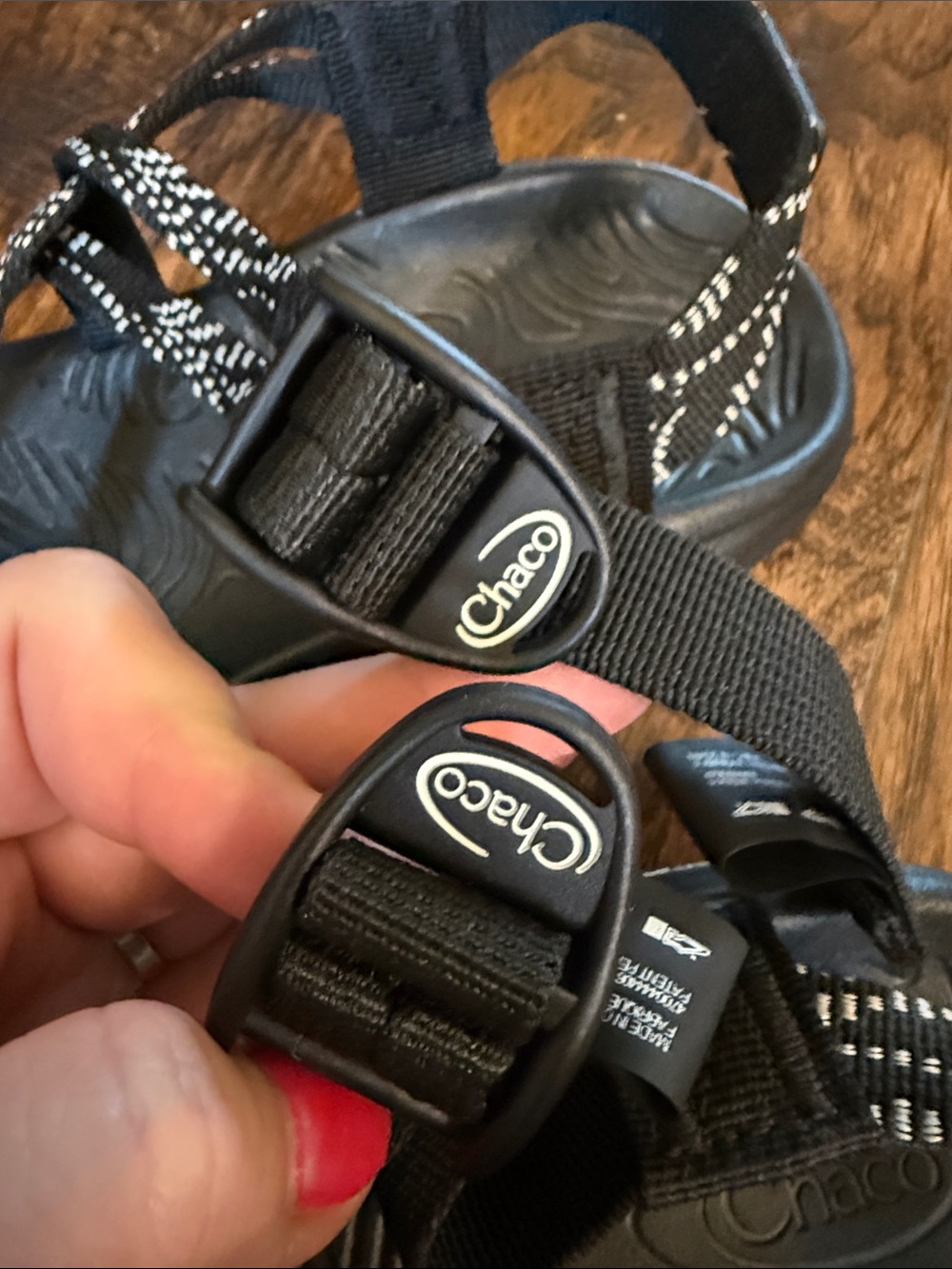 Chaco Black Strappy Outdoor Sandals, size women’s 9 - Picture 9 of 11